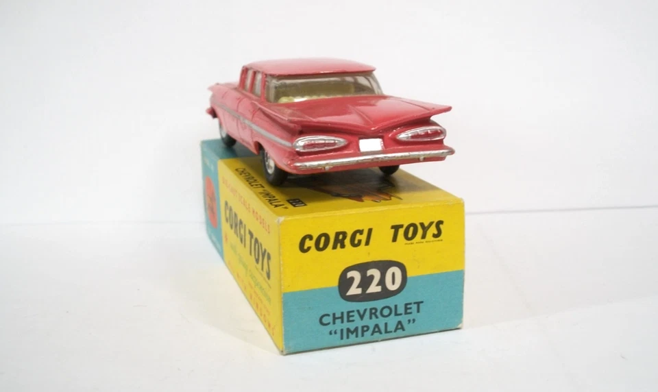 Corgi Toys Nr. 220 Chevrolet Impala  pink       mint/boxed     1:43 - Bild 4 von 4