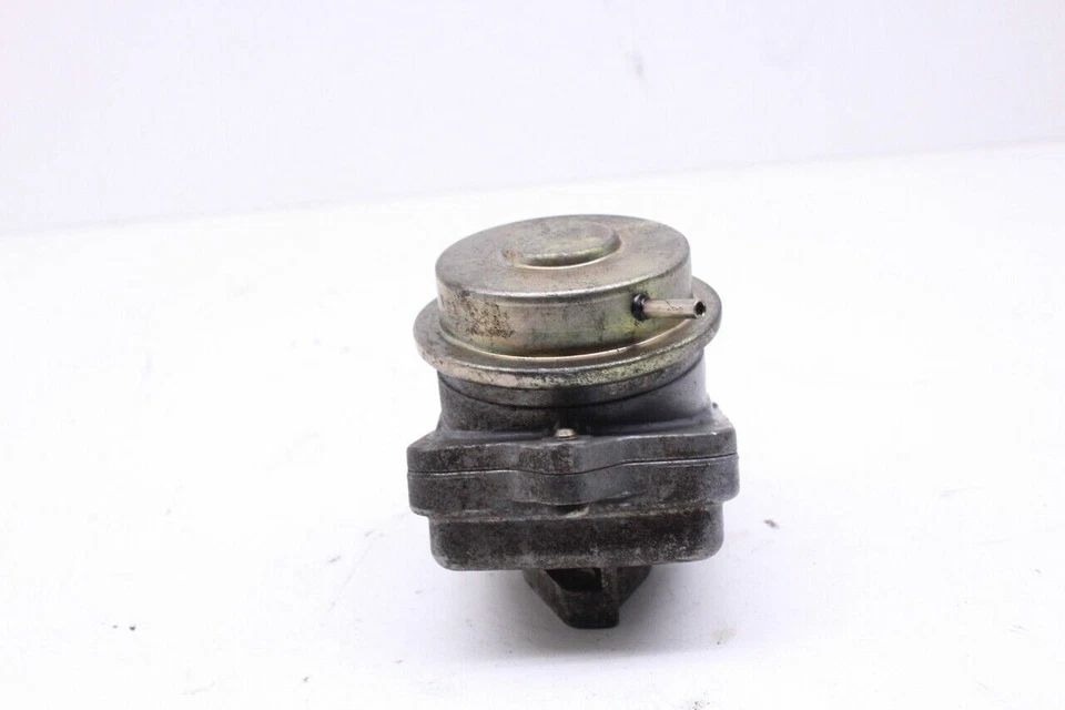 2001-2004 Porsche 911 996 Turbo Air Pump Control Valve OEM Used - Изображение 4 из 4