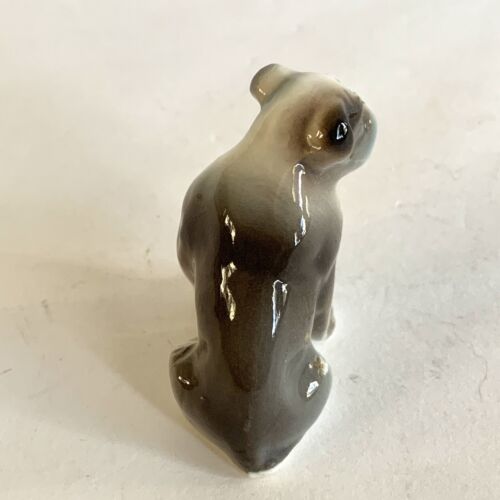 Vintage Bone China Bulldog Renaker Style Ceramic Figurine Miniature 1.25 Sitting - Picture 3 of 6