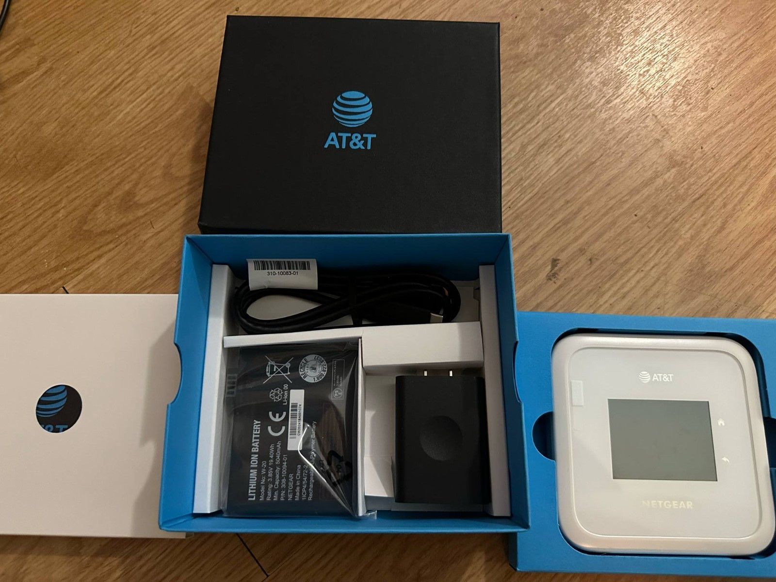 NETGEAR Nighthawk M6 5G WiFi 6 Unlocked Mobile Hotspot Router MR6110 - White