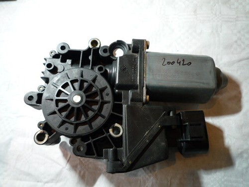 200420  Fensterhebermotor vorne rechts 8D0959802d VW Audi A4 B5