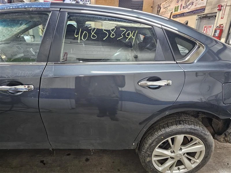 Used Rear Left Door Assembly Rear Side fits: 2013 Nissan Altima electric Sdn Rea Foto 2 de 4