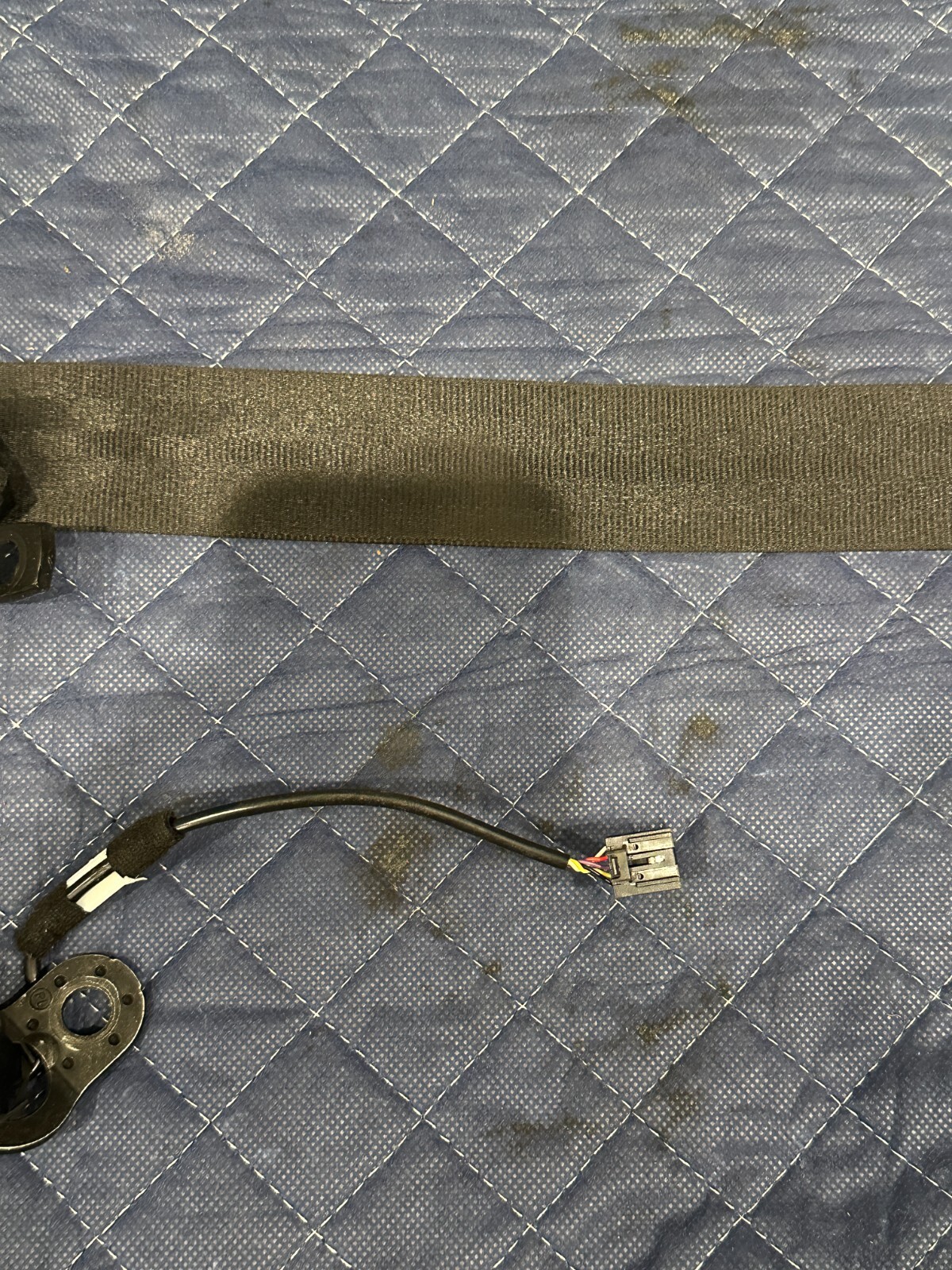 2014 AUDI R8 OEM COUPE FRONT RIGHT SEAT BELT RETRACTOR OEM 423 857 706 C