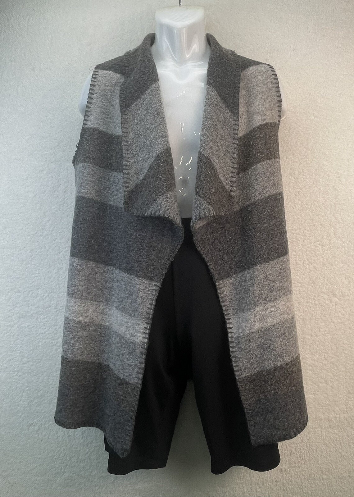 Max Studio Open Front Cape Loop Stitch Accent Sha… - image 1