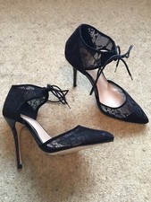 Carvella Black Lace Shoes Size 4 New