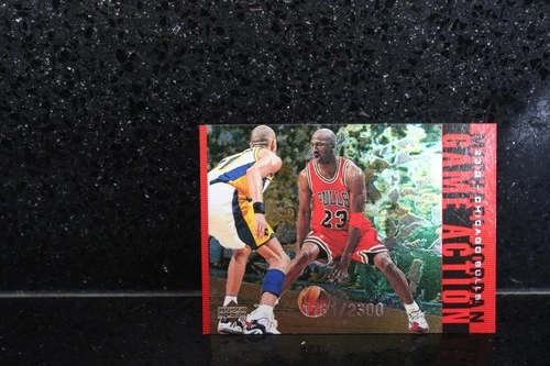 Michael Jordan 1998-99 Upper Deck Game Action 1181/2300.  Foil Card, G6 / BULLS!