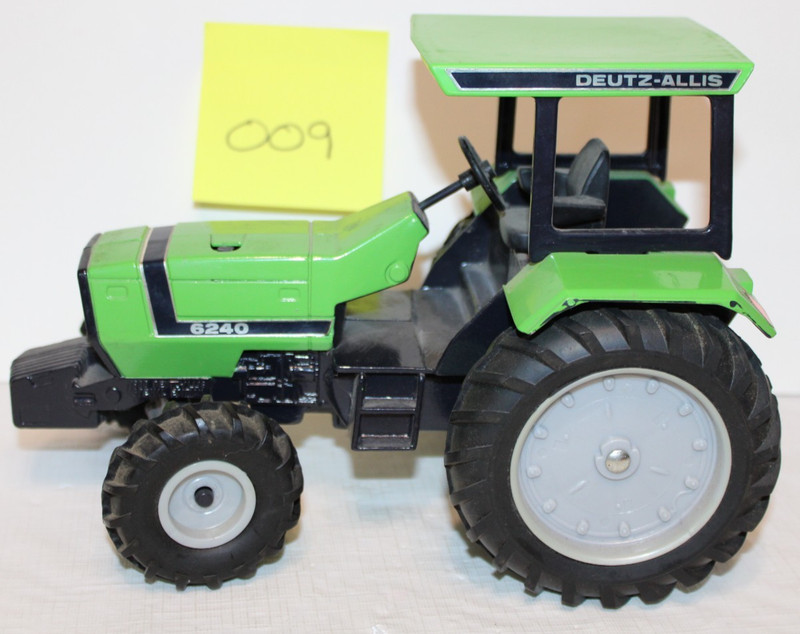 1/16 DEUTZ-ALLIS 6240 SPECIAL EDITION In Green