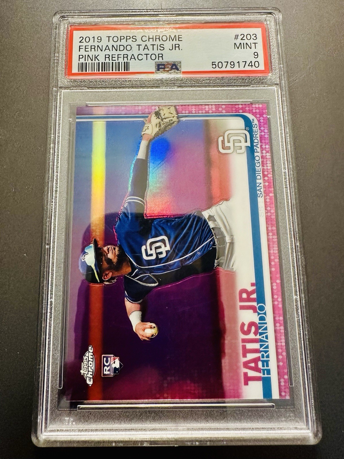 Topps 2019 Topps Chrome Fernando Tatis Jr. RC Rookie #203 Pink Refractor PSA 9