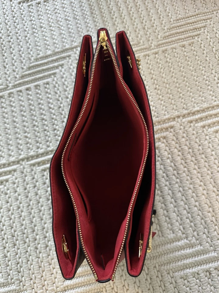 Bolso Louis Vuitton con cremallera / rojo y clásico Foto 3 de 4