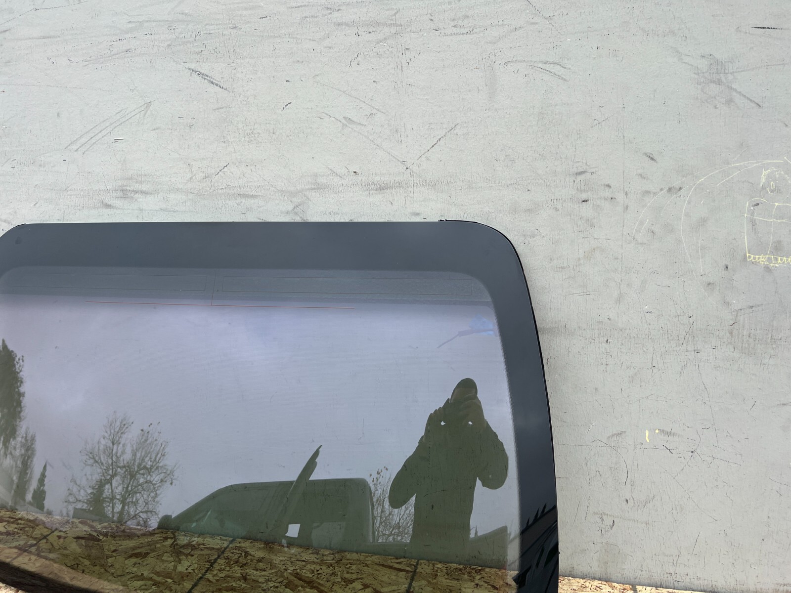 REAR WINDSHIELD WINDOW GLASS ORIGINAL BENTLEY FLYING SPUR (2006-2012) OEM