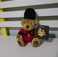 Harrods Knightsbridge Bear Plush Souvenir England Soldier Buckingham Guard 17CM