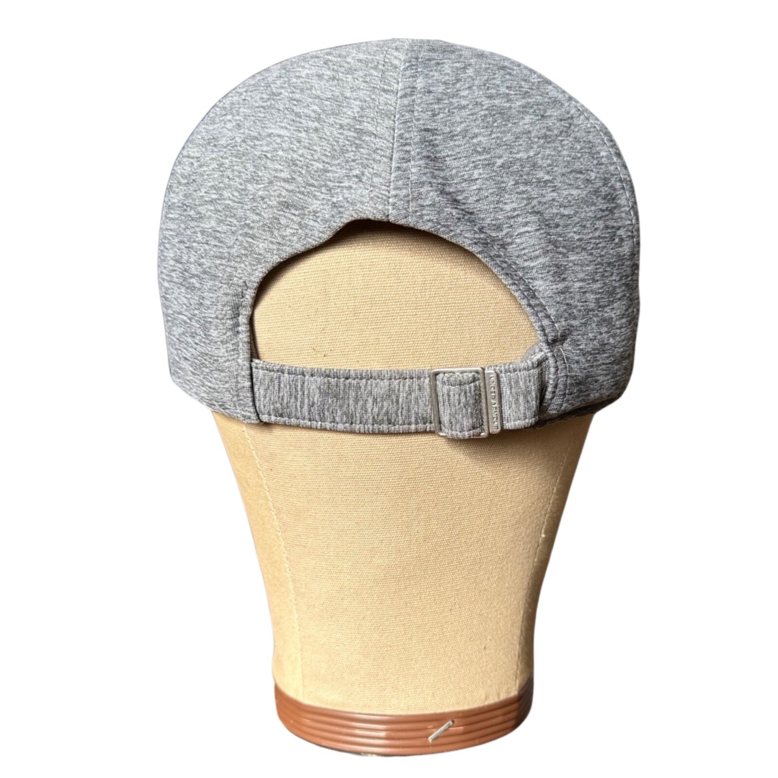 UNDER ARMOUR gray hat cap adjustable size - image 3