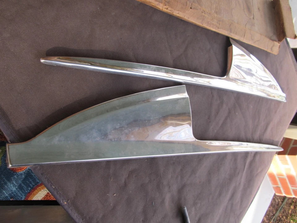 Ford Mainline 1956 2 puertas izquierda derecha cuarto panel adorno par nos B6A-7025617-B Foto 2 de 4