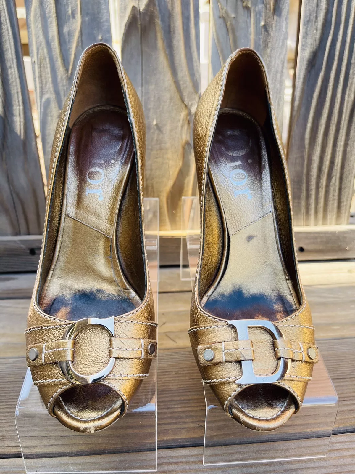 Chaussures en cuir verni or ouvert Dior 35,5 US 5,5