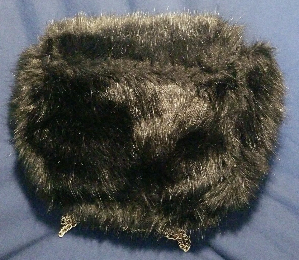 Cartera de piel sintética de oso negro bolso bandolera de hombro con cadena Forever 21 Foto 3 de 4