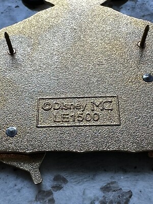 Disney Japan - LE1500- Chip & Dale - Happy New Year 2003 - Pin