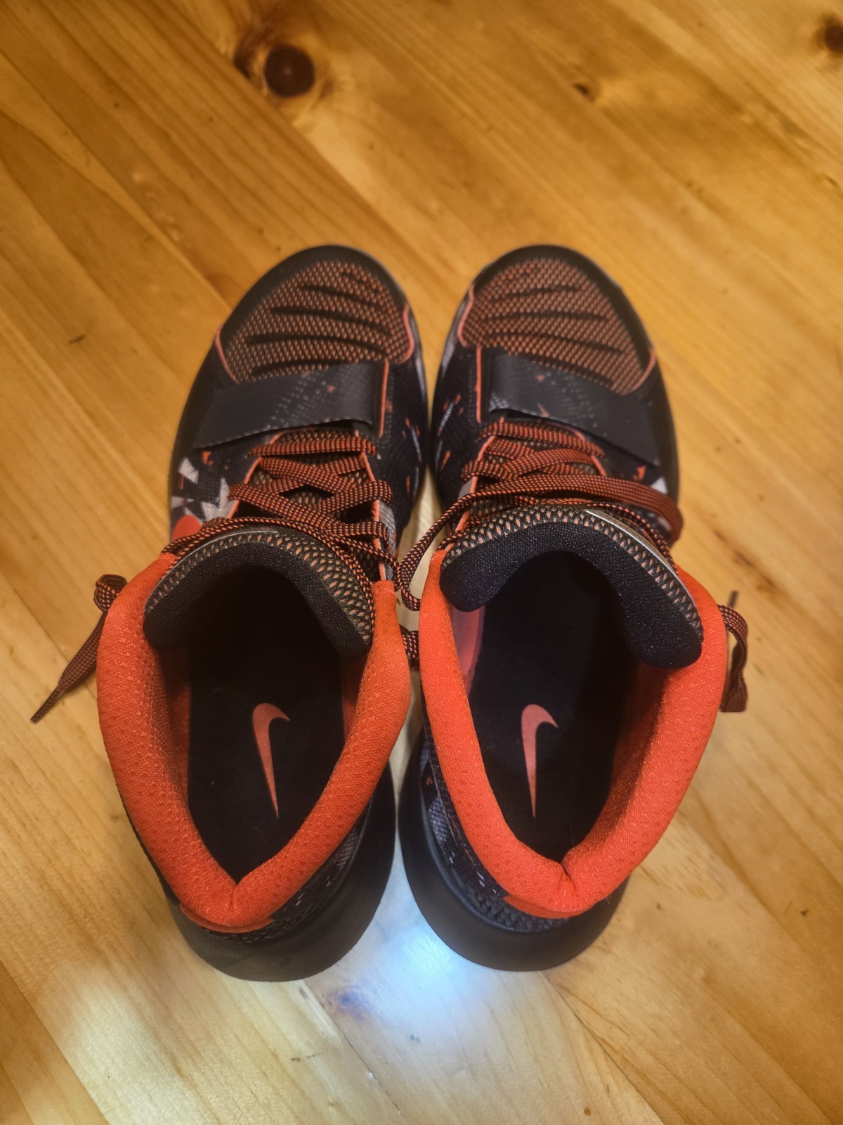 Nike KD Trey 5 III PRM featuring the "Bright Crimson" Logo Men's Size 10 thumbnail 8