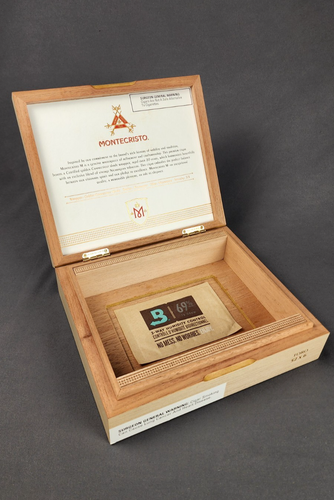 Montecristo 20 Year CT Toro Cigar Box Empty Cedar Humidor Case Storage Boveda - Picture 12 of 20