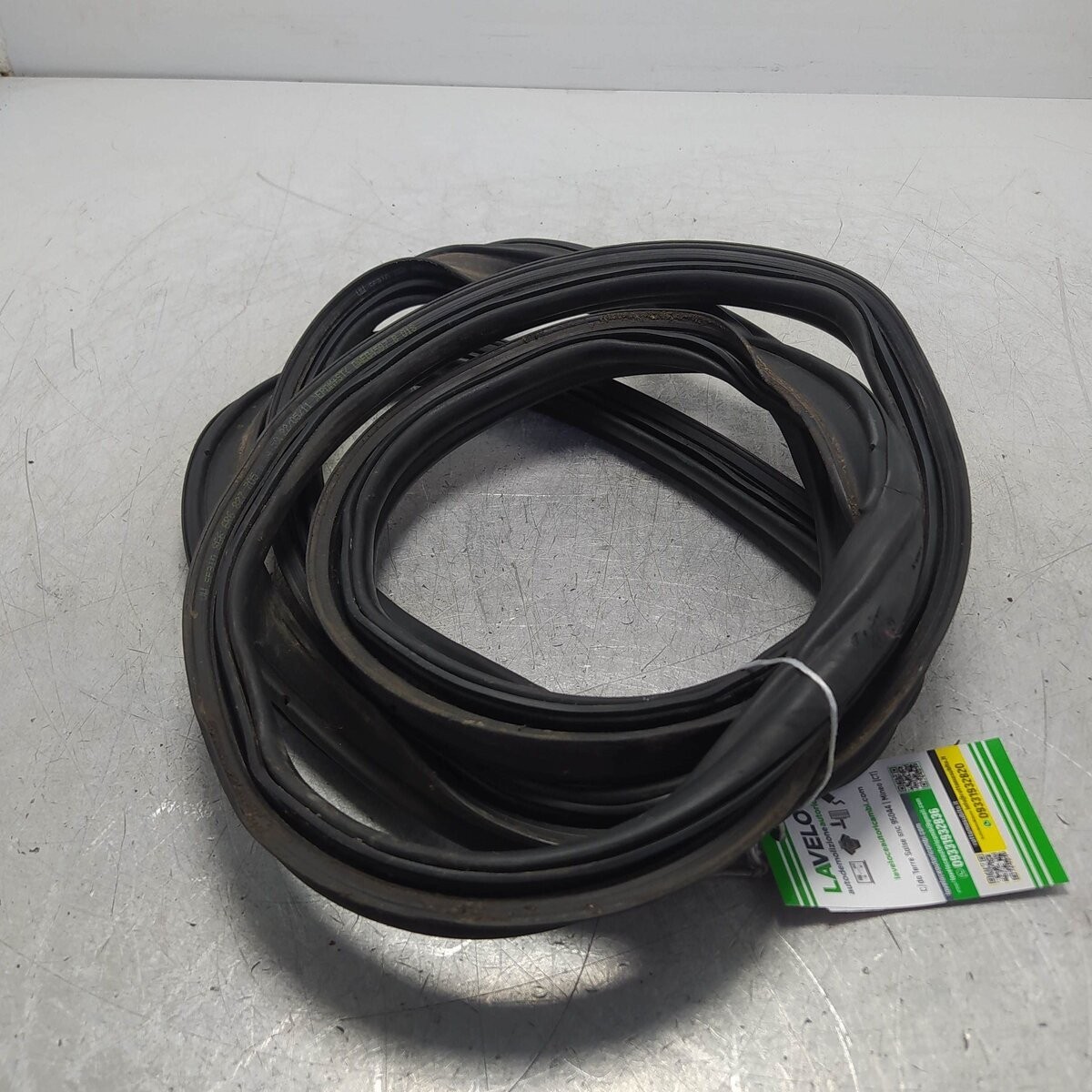 Guarnizione portellone post VW Polo MK5 6R 1.6 TDI 5P 66 KW - Usato Garantito