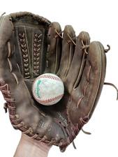 Vintage Sears  Roebuck Ted Williams RH Baseball Glove 16166 EUC W/ 1 Baseball