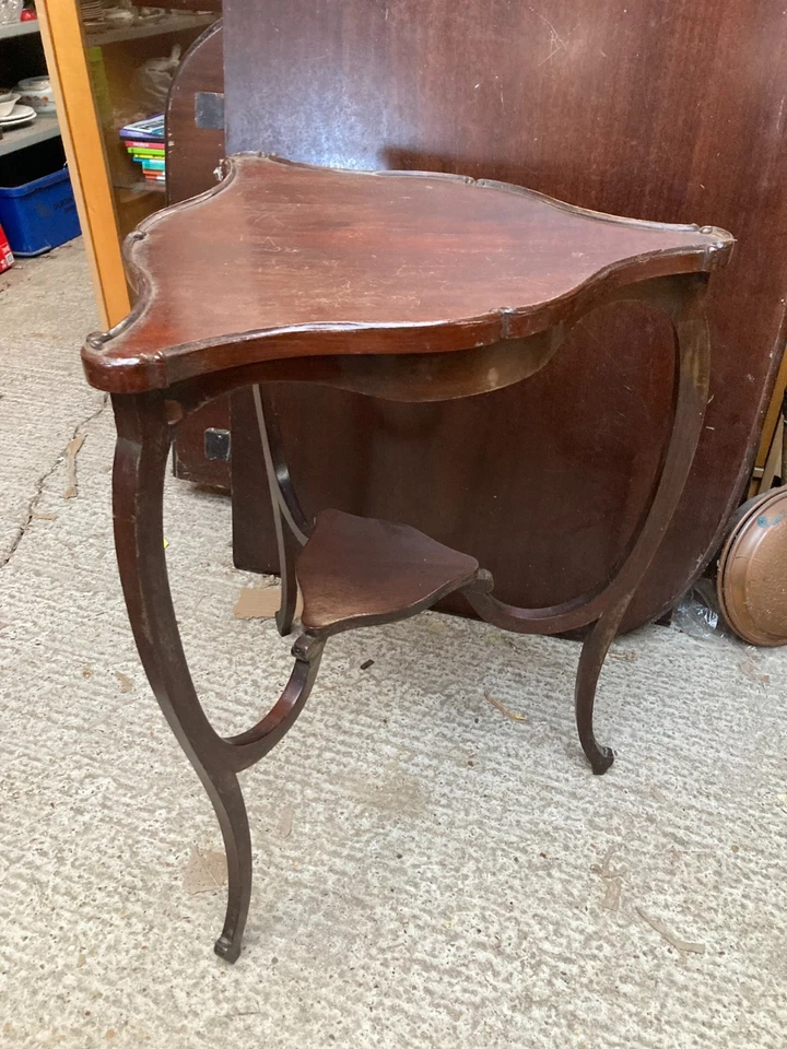 Vintage Antique Style Brown Wooden Triangular Side Table with Shaped Legs - Image 4 of 4