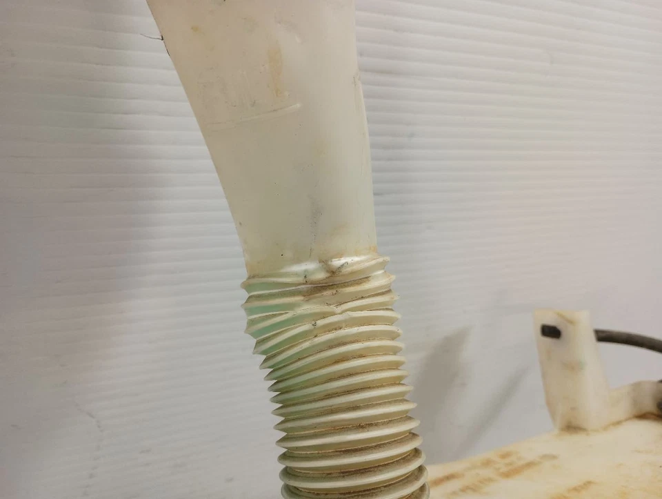 2007 Subaru Outback Windshield Washer Fluid Tank Bottle Pump Reservoir 11566429 - Image 4 of 4