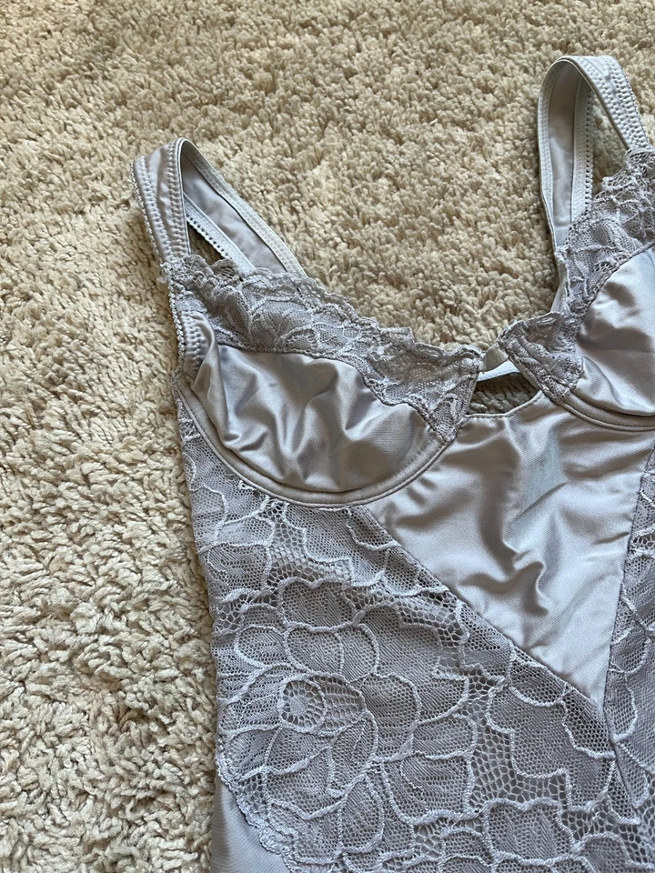 Out From Under Lots Of Lace Bodysuit in Lavender Size SMALL - Image 2 of 4