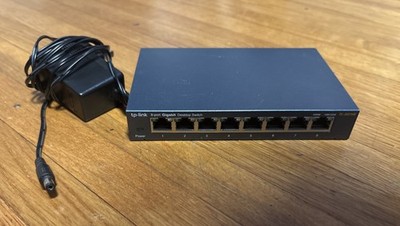 TP-Link TL-SG108 8-Port 10/100/1000 Gigabit Ethernet Desktop Switch
