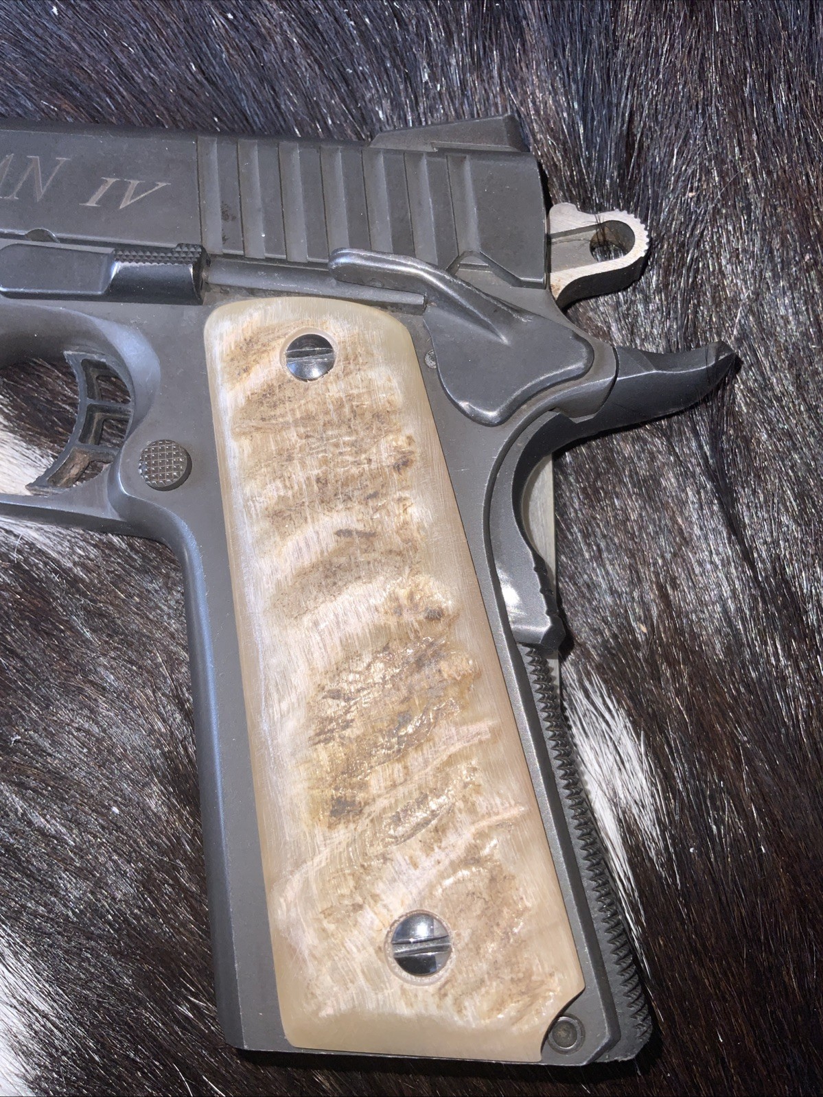 1911 Full size Pistol grips Genuine Rams Horn, Standard 1911 (805J)