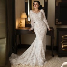 Modern Ivory Lace A-Line Wedding Dresses Sweetheart Long Sleeves Bridal Gowns