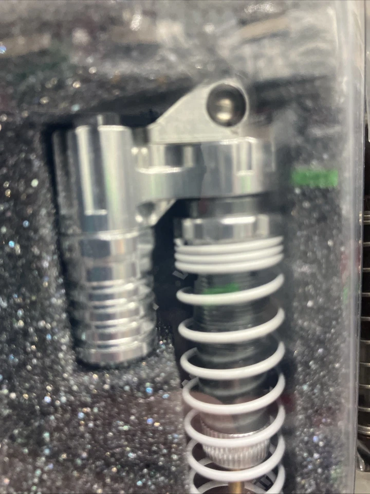 C23180Silver Integy Billet Machined 90 mm Piggyback Shock (2) for Axial SCX10 - Image 3 of 4