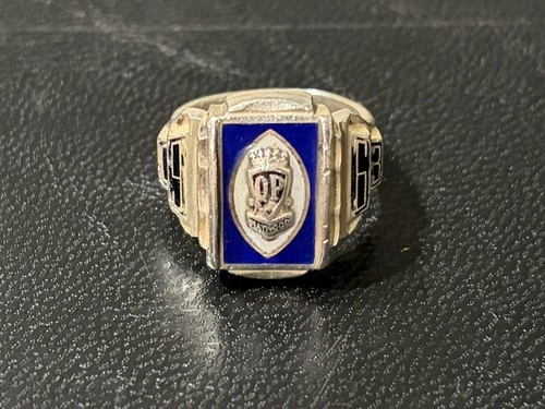 Vintage 1963 Men’s Sterling Silver Class Ring (12 Grams). Excellent Condition.