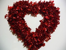 VALENTINES DAY RED HEART SHAPED TINSEL WREATH..VERY PRETTY..15.5''X16''