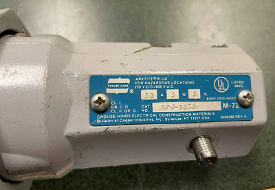 CROUSE HINDS ARKTITE 30 AMP 3 WIRE 3 POLE HAZARDOUS LOCATION PLUG APJ