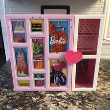 Barbie 2021 Dream Closet Foldable Carrying Storage Case