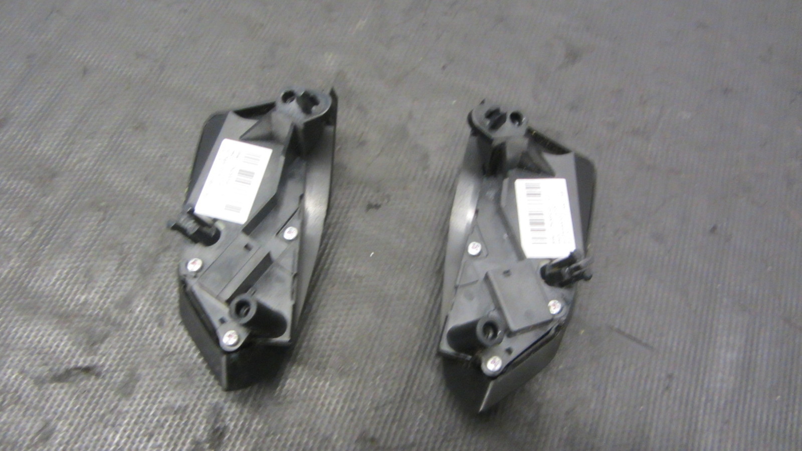 0810 BMW E60 528 535i 550i Steering Wheel Switch Control Button Left