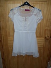 ***LOOK***BOOHOO CREAN NET/LACE DETAILED DRESS SIZE 10 ***