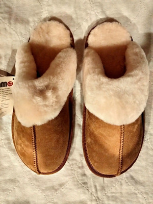 LAMO TAN SUEDE SLIPPERS WITH FAUX FUR LINING SZ 9 NIB