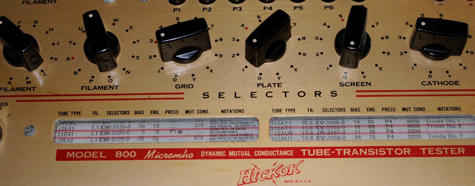 Hickok 800 Vacuum Tube /Transistor Tester, 9 pin base extender, and data books.