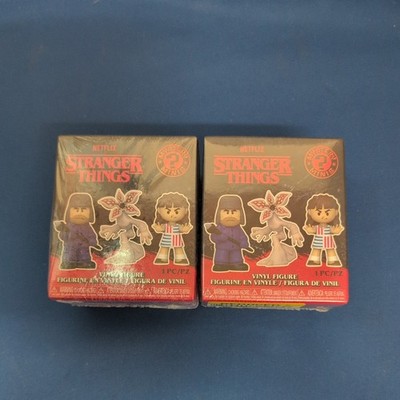 2x Stranger Things Funko Mystery Mini Boxed Figuren