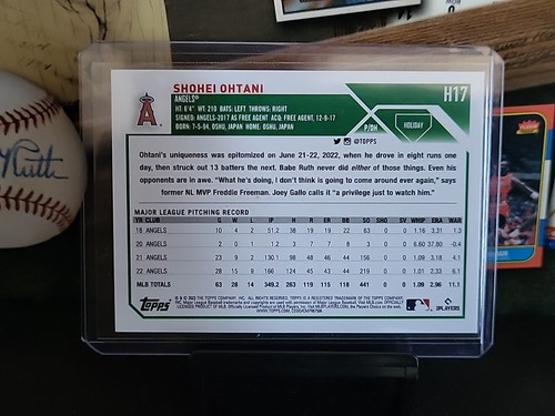 2023 Topps Holiday #H17 Shohei Ohtani Los Angeles Angels π₯ - Picture 2 of 10