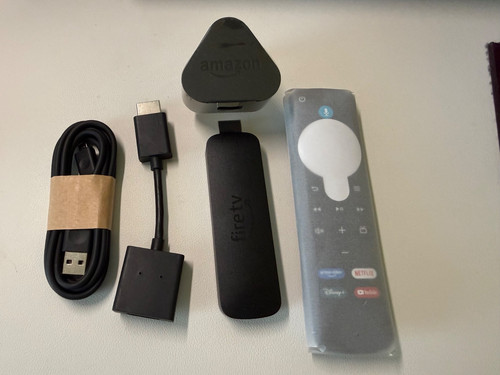Nuovo senza Etichette Amazon Fire TV Stick 4K Plus Wifi 6 4K Dolby Atmos HDR10+ Fire OS NON Vega prezzo ebay