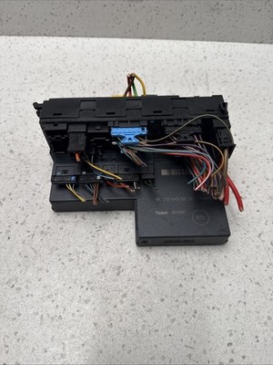 98-03 Mercedes W202 C230 Engine Fuse Relay Box Control Module 0195455632