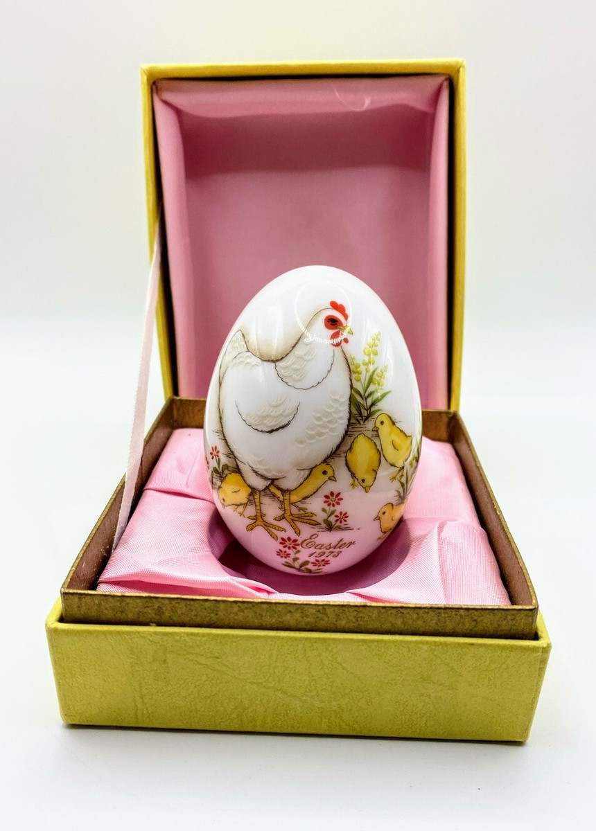 VINTAGE NORITAKE BONE CHINA 1973 EGG with OG box CHICKEN & CHICKS