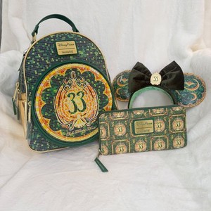 ディズニー　クラブ33 折りたたみ財布 Club 33 Wallet | eBay