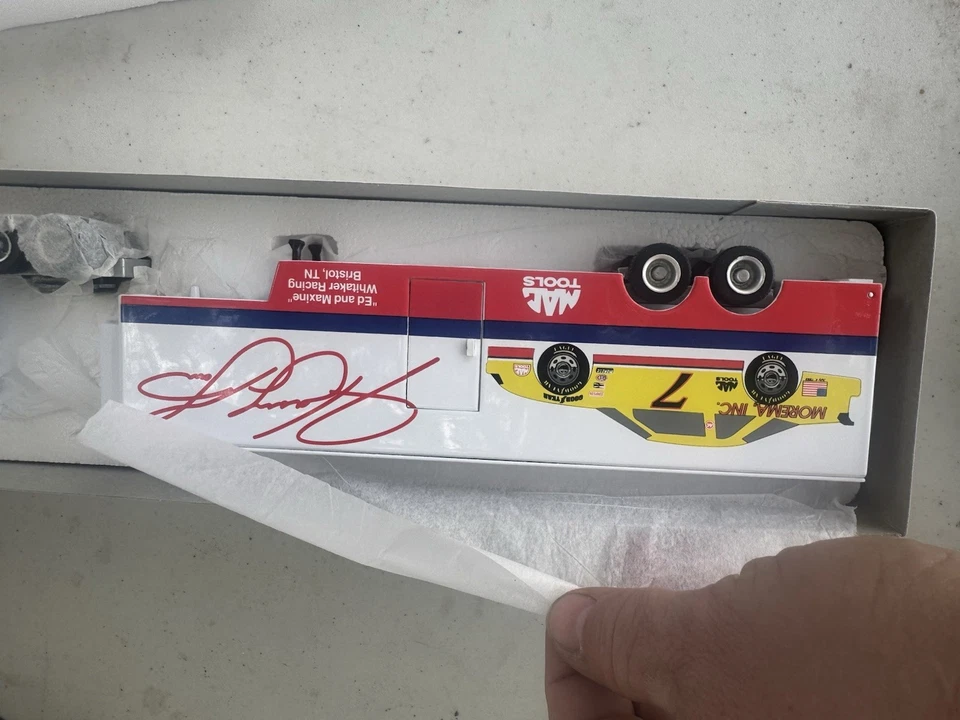 1993 Action RCCA 1/64 #7 Harry Gant Morema Inc Mac 工具运输车装载机 — 第 2/4 张图片