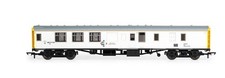 Hornby R40213 Balfour Beatty Mk1 BSK Staff C