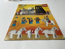 LEGO Castle 6061 Siege Tower Crusaders, complete w/ 4 minifigs, horse, 1984