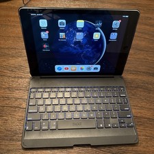 Apple iPad Air Model MD786LL/A A1474 32 GB WiFi Only And Bluetooth Zagg Keyboard