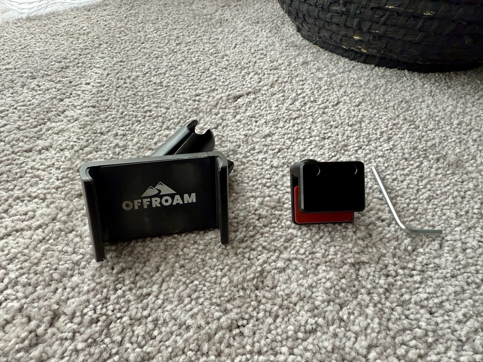 Soporte para teléfono OFFROAM Toyota 4Runner quinta generación 2010-2024 Foto 3 de 4
